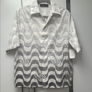 AMIRI staggered wave printed short sleeve shirt.